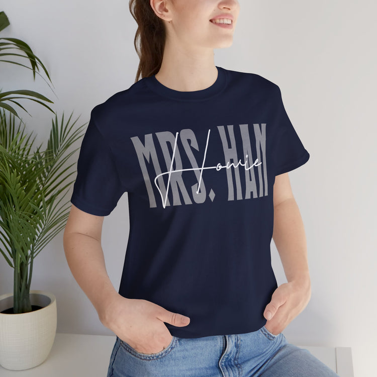 Mrs. Howie Han Unisex T-Shirt - Fandom-Made