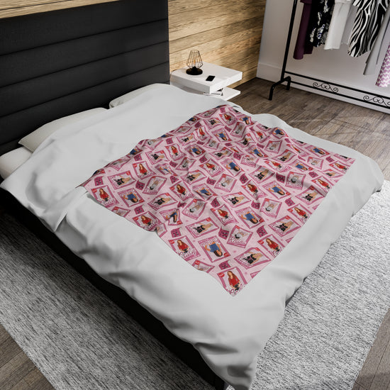 The Plastics Blanket - Fandom-Made