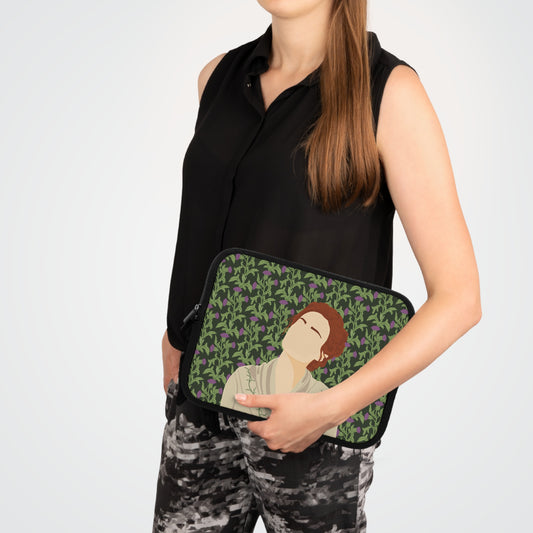 Brianna MacKenzie Laptop Sleeve - Fandom-Made