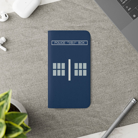 Tardis Flip Case - Fandom-Made