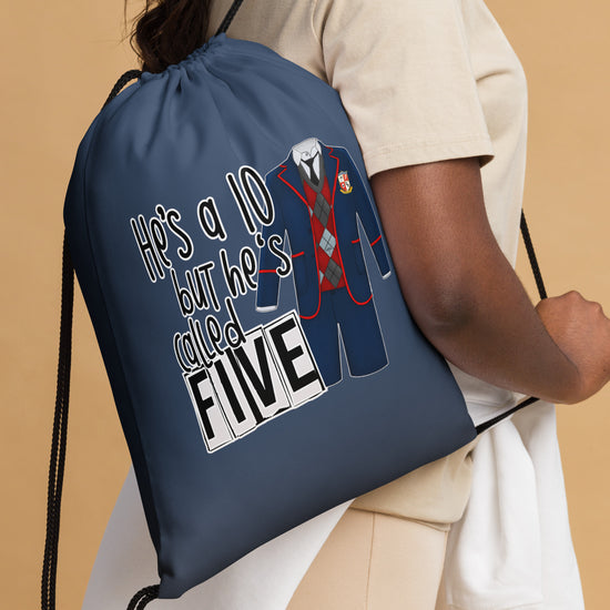 He's a 10 But..Drawstring Bag - Fandom-Made