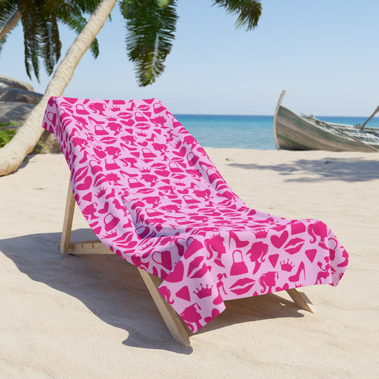 Girlie Doll Beach Towel - Fandom-Made