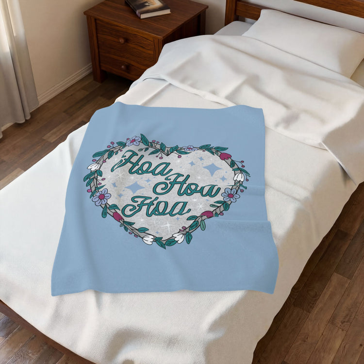 Hoa Hoa Hoa Velveteen Plush Blanket