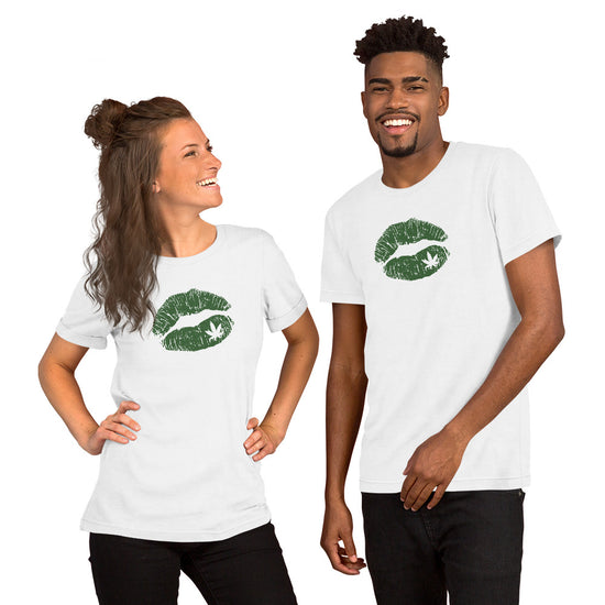 Pot Lips Unisex T-Shirt - Fandom-Made