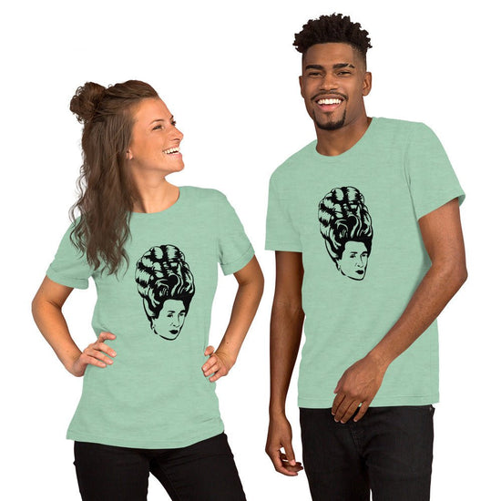 Bridgerton Short-sleeve unisex t-shirt - The Queen - Fandom-Made